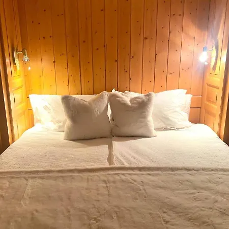 Διαμέρισμα Sanctuary- Panoramic Views-ensuite-spa-gym *