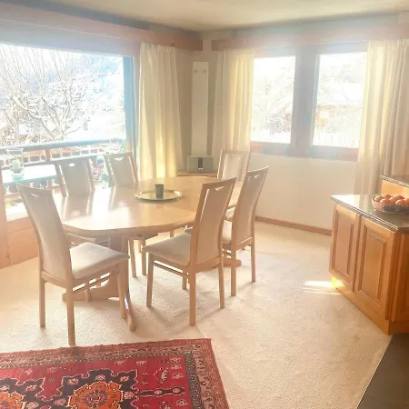 Sanctuary- Panoramic Views-ensuite-spa-gym *